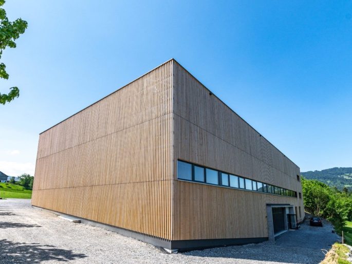 JP Mennel Gewerbepark Aussenansicht Tiefgarageneinfahrt